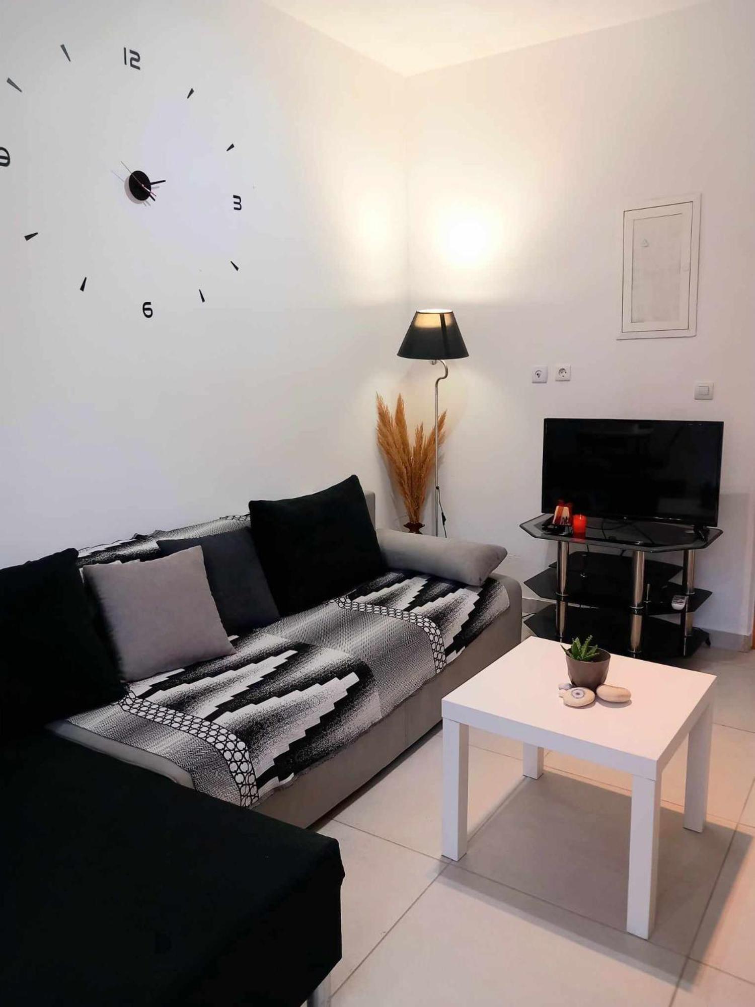 4T Apartments 阿尔戈斯托利翁 外观 照片