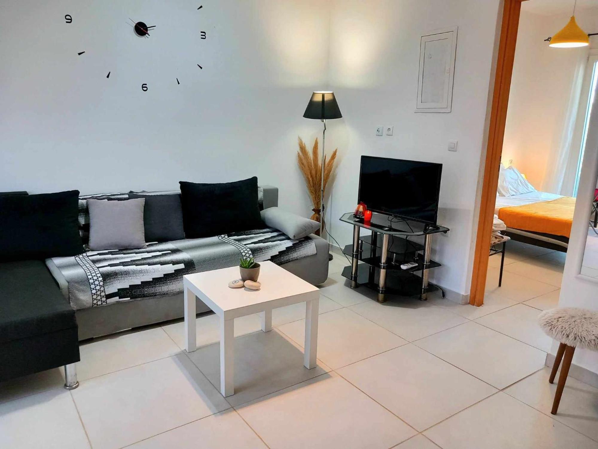 4T Apartments 阿尔戈斯托利翁 外观 照片