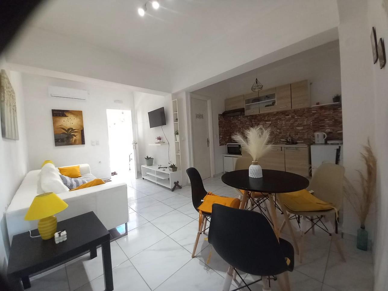 4T Apartments 阿尔戈斯托利翁 外观 照片
